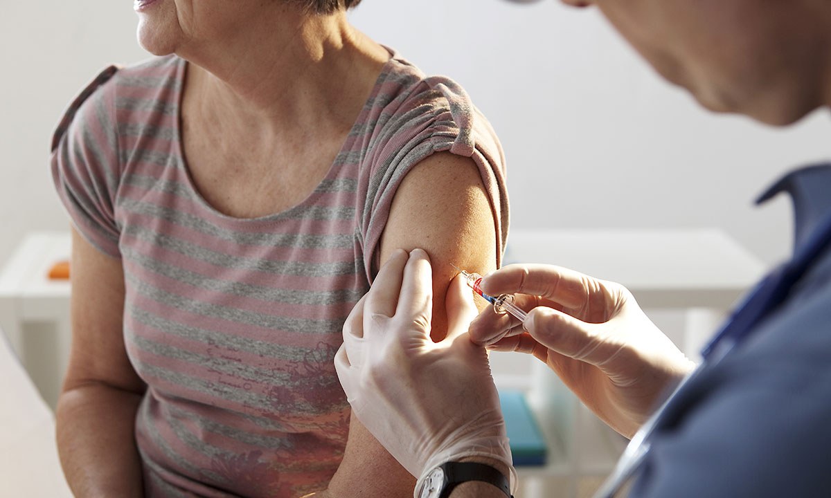 Enhanced flu vaccines for elders under the microscope - Featured Image
