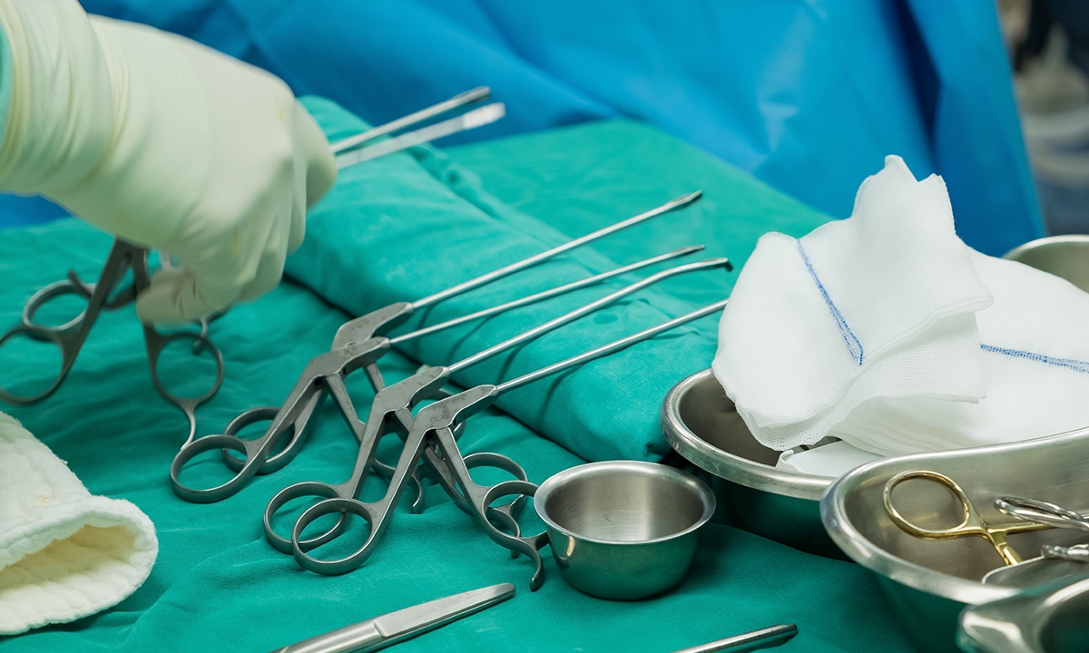 Hip arthroscopy debate heats up 332