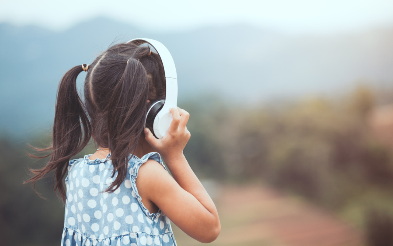 National Autism Strategy is neuro-affirming, but autism advocates say autistic children have been left in an NDIS gap - Featured Image