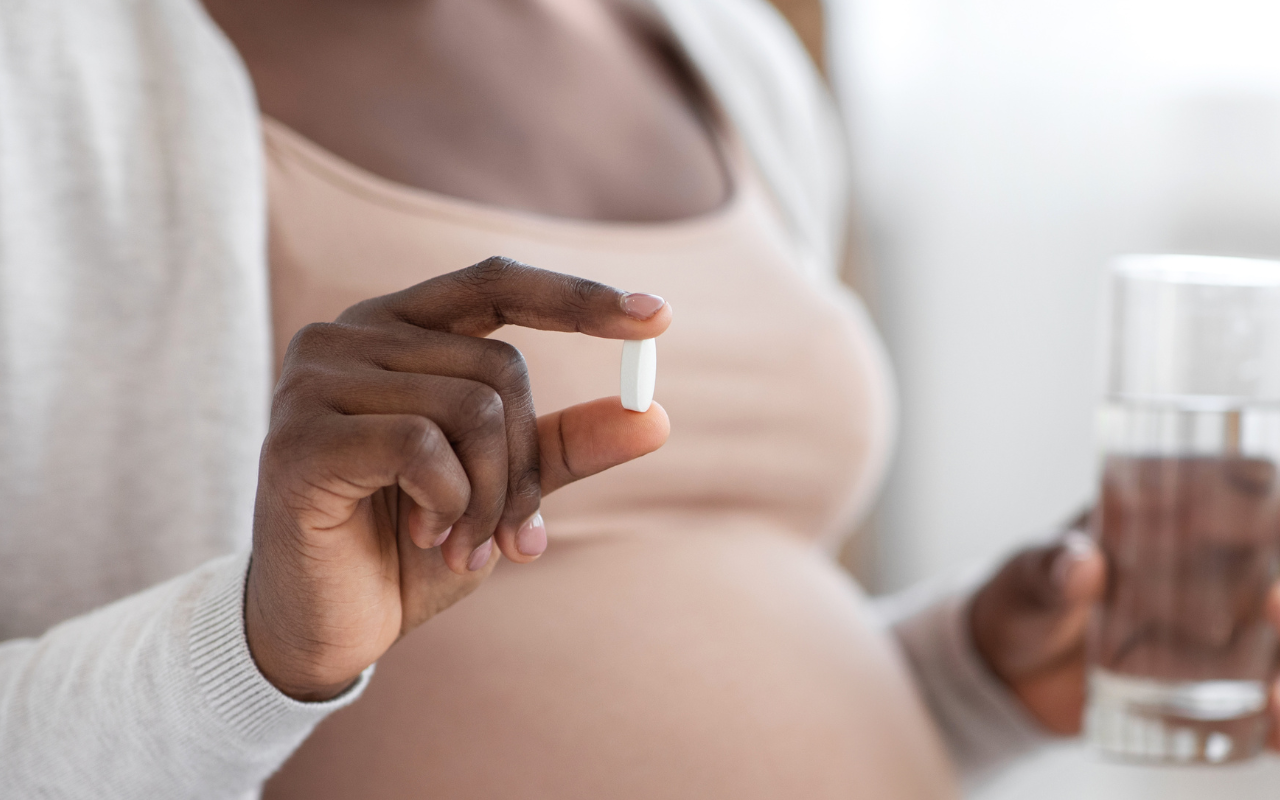 It’s OK to use paracetamol in pregnancy. Here’s what the science says about the link with autism - Featured Image