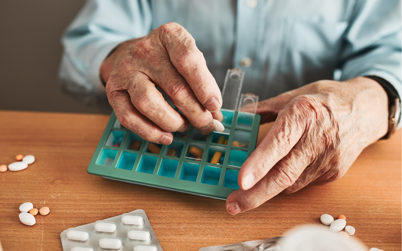Guidelines for deprescribing in older people - Featured Image