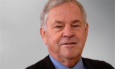 Stephen Leeder: Fiddling with health - Featured Image