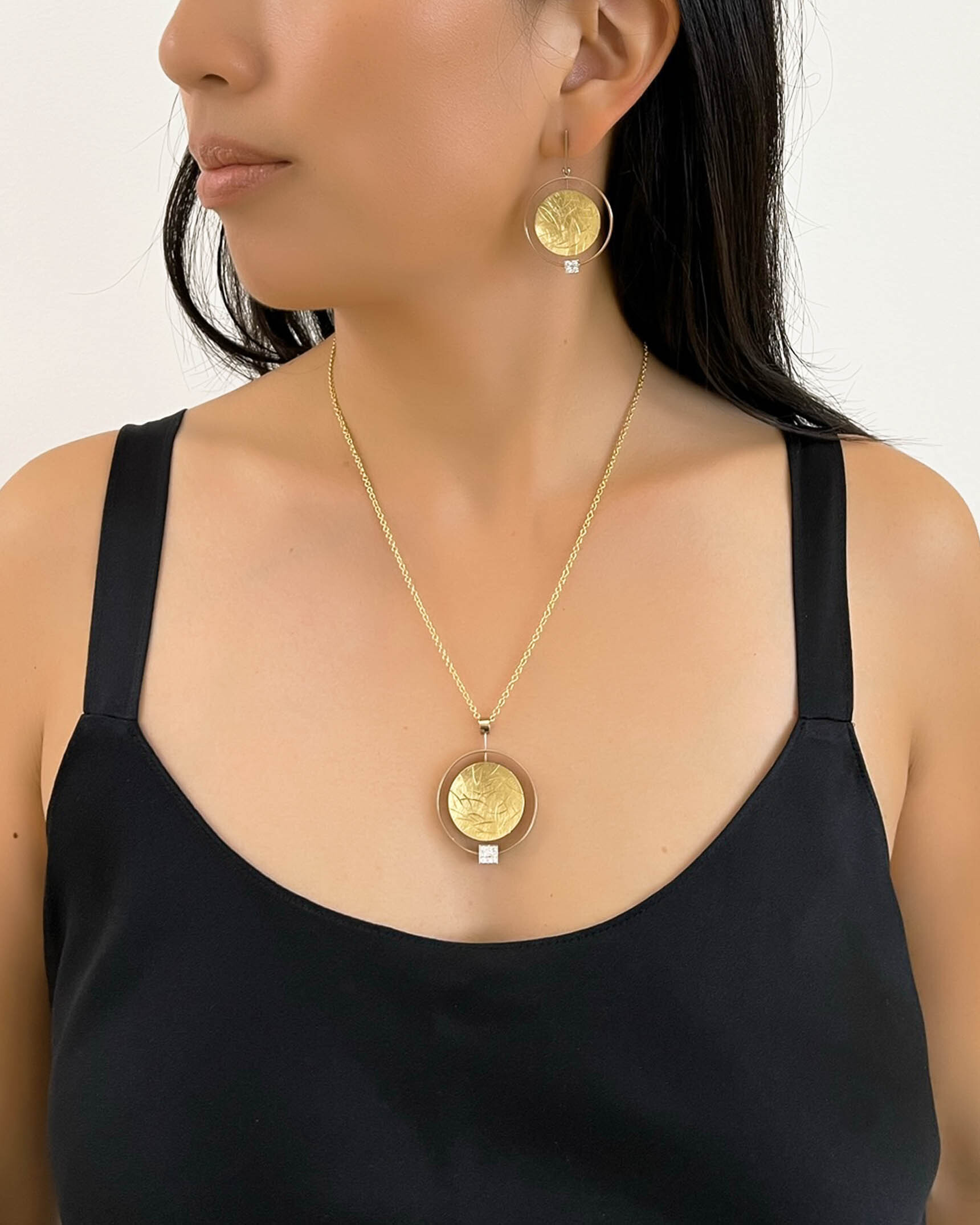 Sakamoto Earrings and Pendant on Yellow Gold Chain EDF5K06282 - PND5K04523