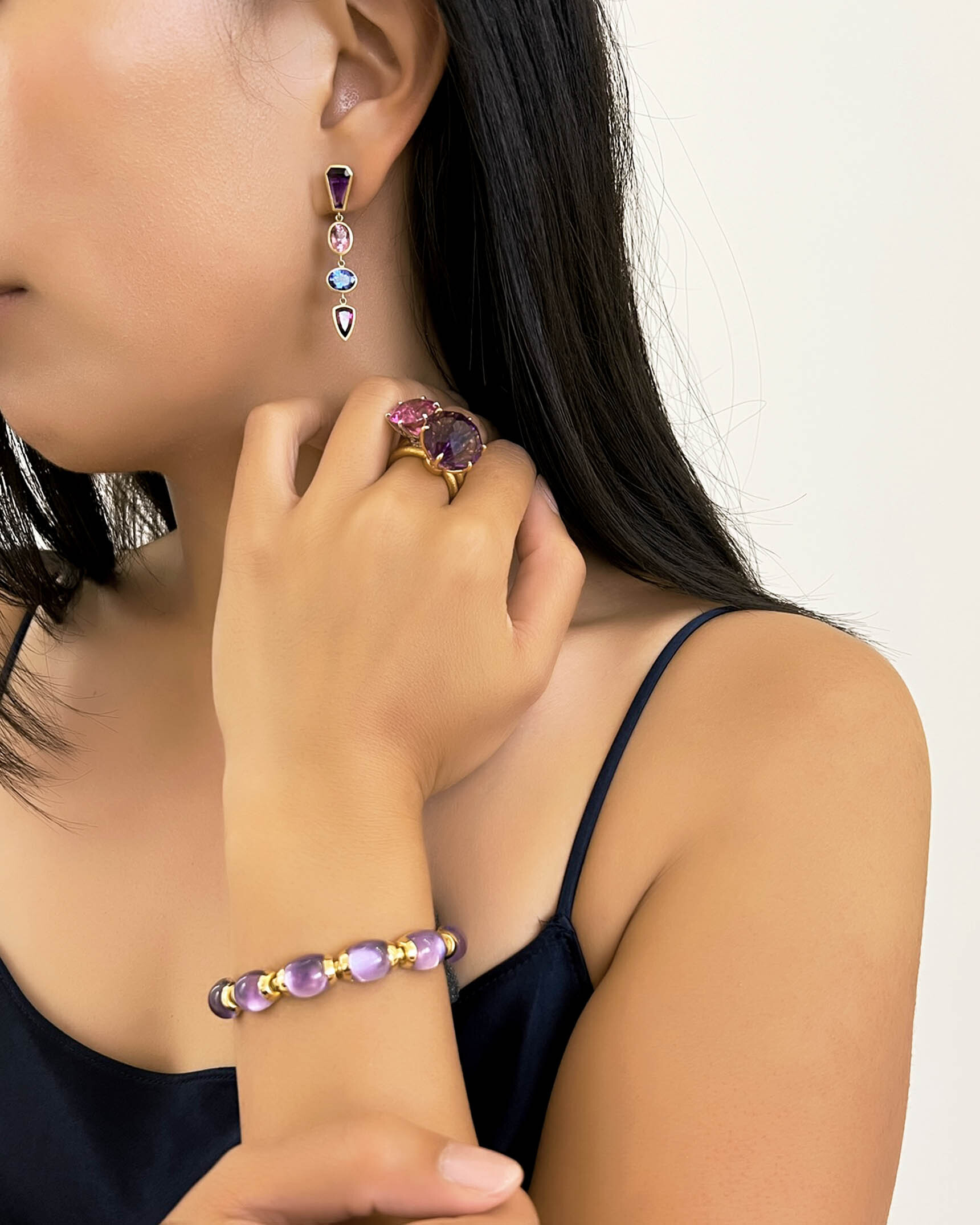 Cabochon Amethyst and Yellow Gold Bracelet_Rings and Earrings BCO3K00108 - RCMS03132 - RCDTO00596 - ECSTK00505 XX