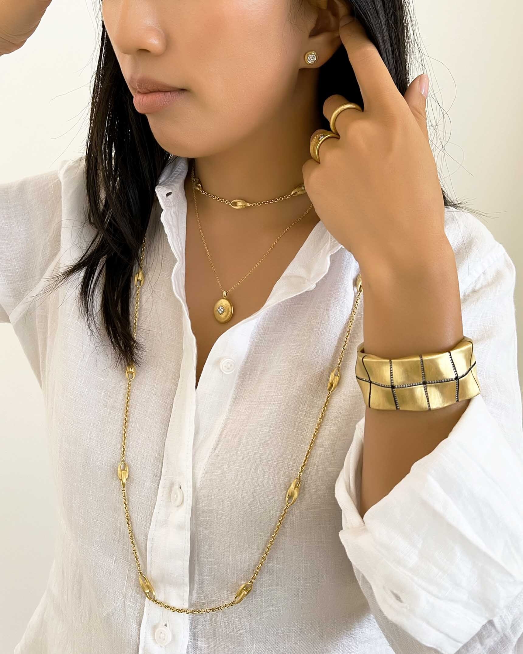 Yellow Gold Necklaces_Earrings_Bracelet and Rings NECKG03472 - LOCKS00232 - EDF2K03445 - BGD00208 - RWEDD04211 - RADMM00620 - RWEDY00778 - NECKG03481 XX