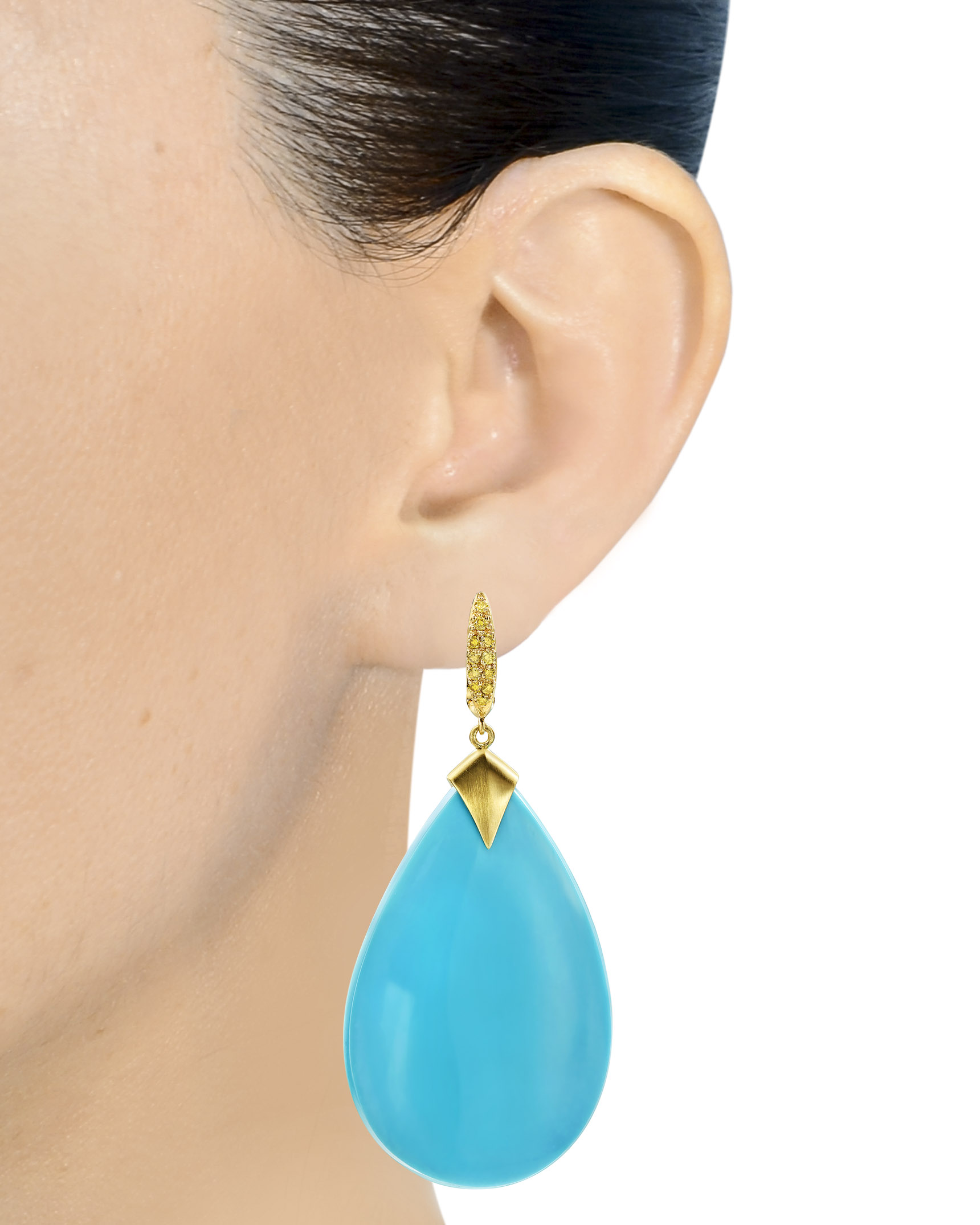ECDKK03891 on ear