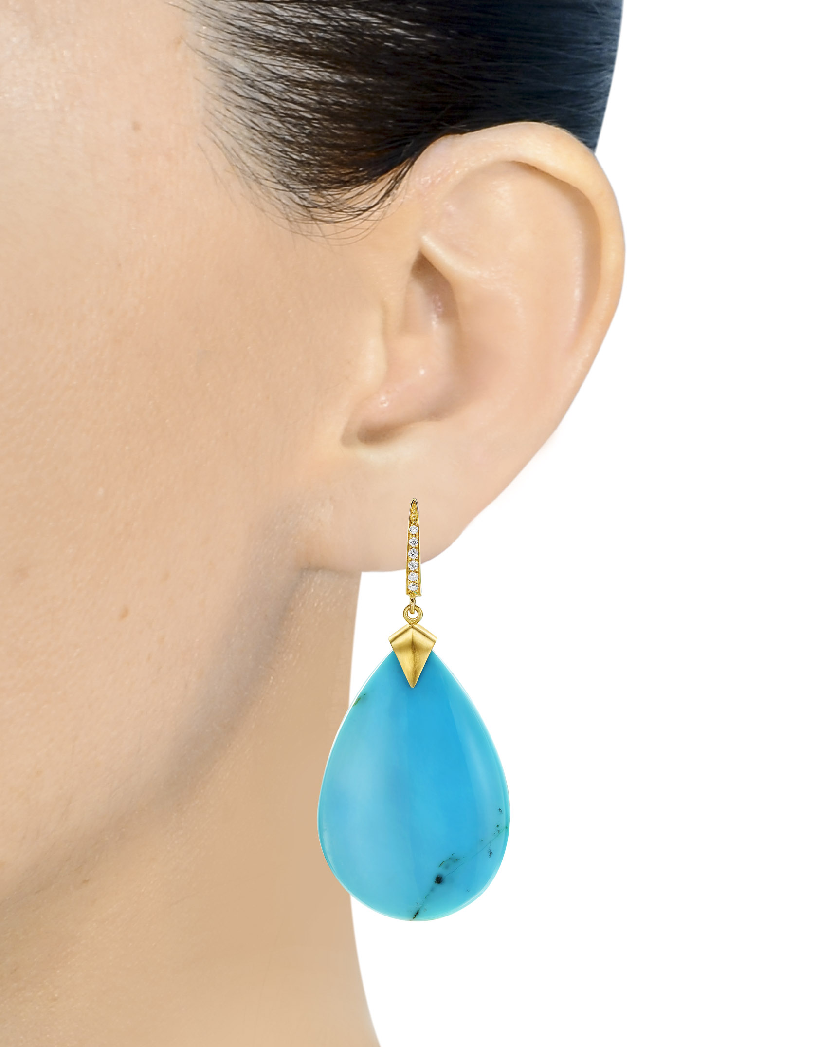 ECDTK02400 on ear