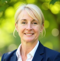 Alison Williams