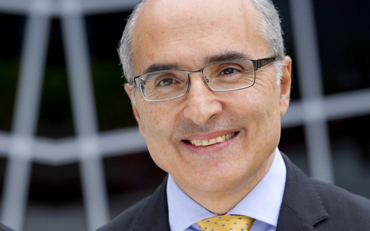Controversies in radiation therapy for early breast cancer, with Prof John Boyages