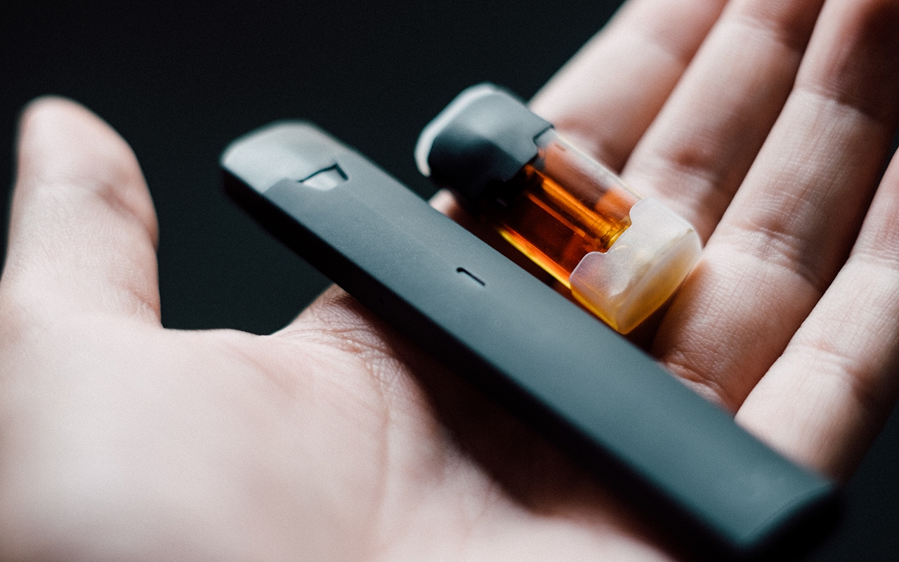 E-cigarette or vaping product use associated lung injury, with Dr Eli Dabscheck