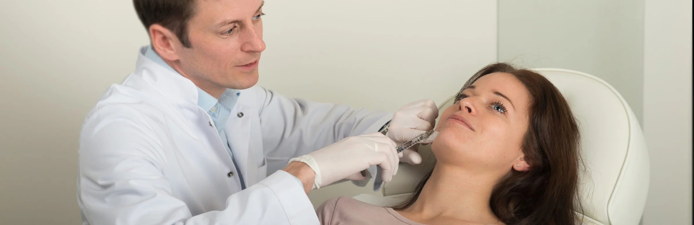 Lippen aufspritzen mit Hyaluronsäure