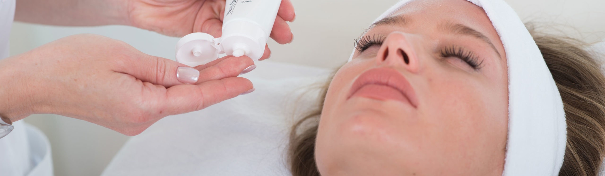 Happy Aging Hyaluron Gesichtsbehandlung Wien