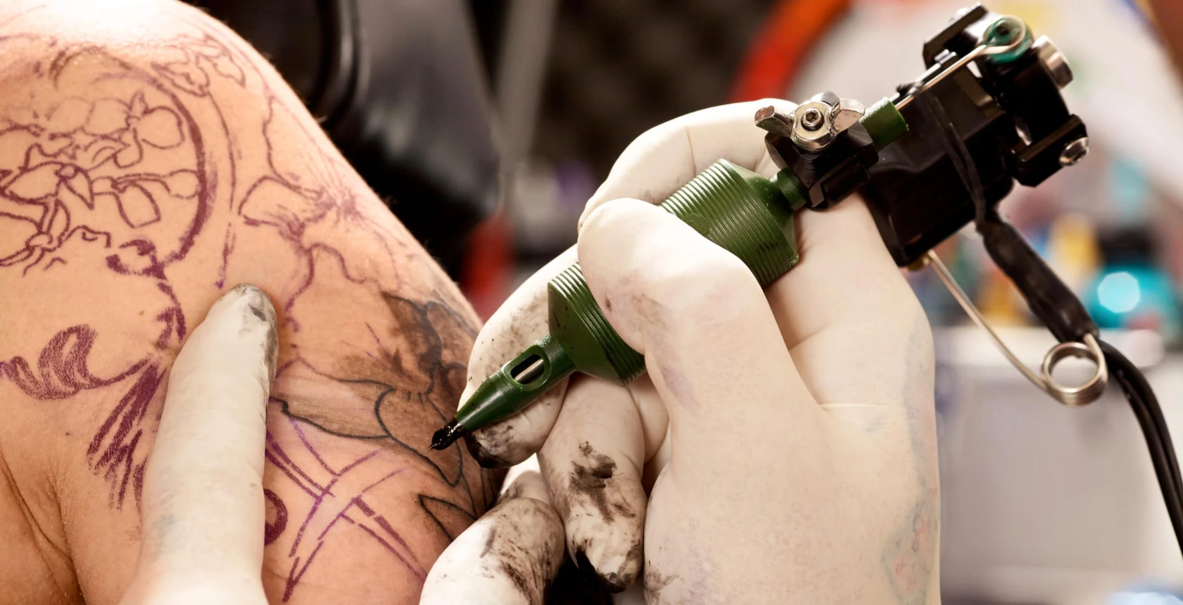Tattoo über Narben – was Sie vorher wissen sollten