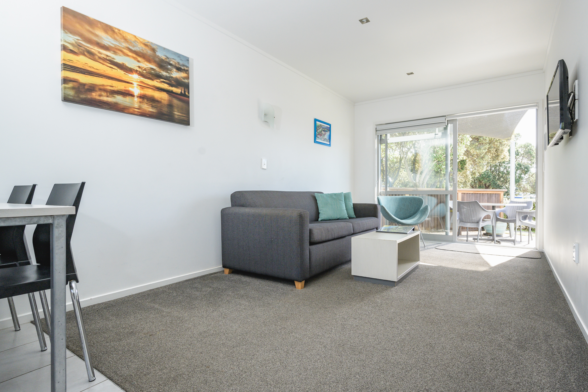 Standard Poolside 1 Bedroom Unit