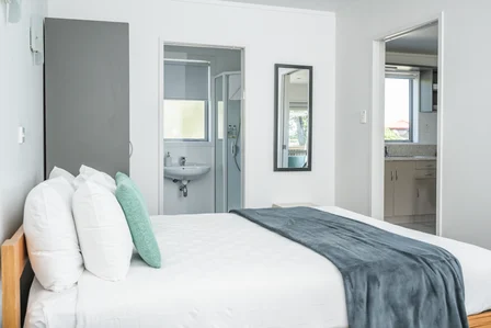 Standard Poolside 1 Bedroom Unit