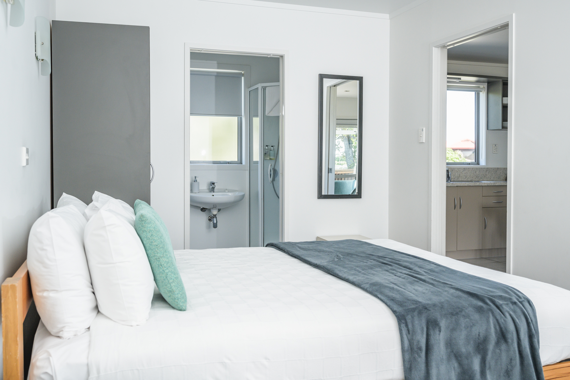 Standard Poolside 1 Bedroom Unit