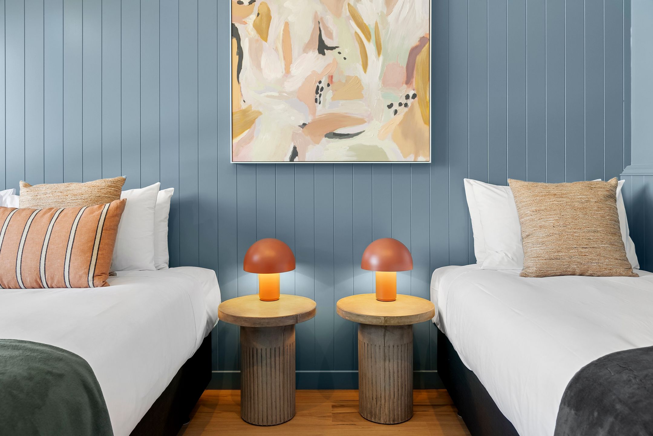 Superior Mountain View Studio - Sleeps 3