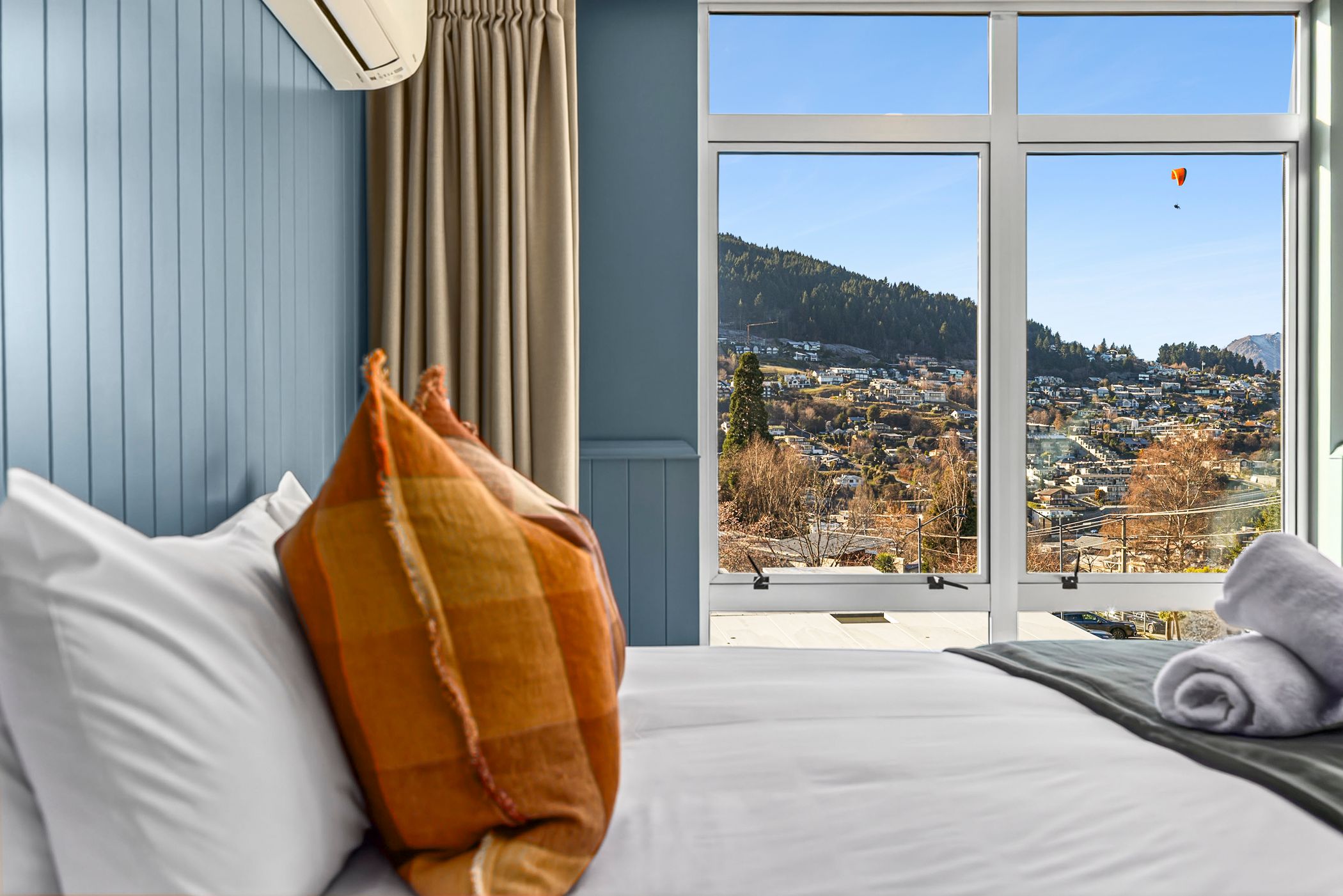 Superior Mountain View Studio - Sleeps 4