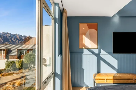 Superior Mountain View Studio - Sleeps 4