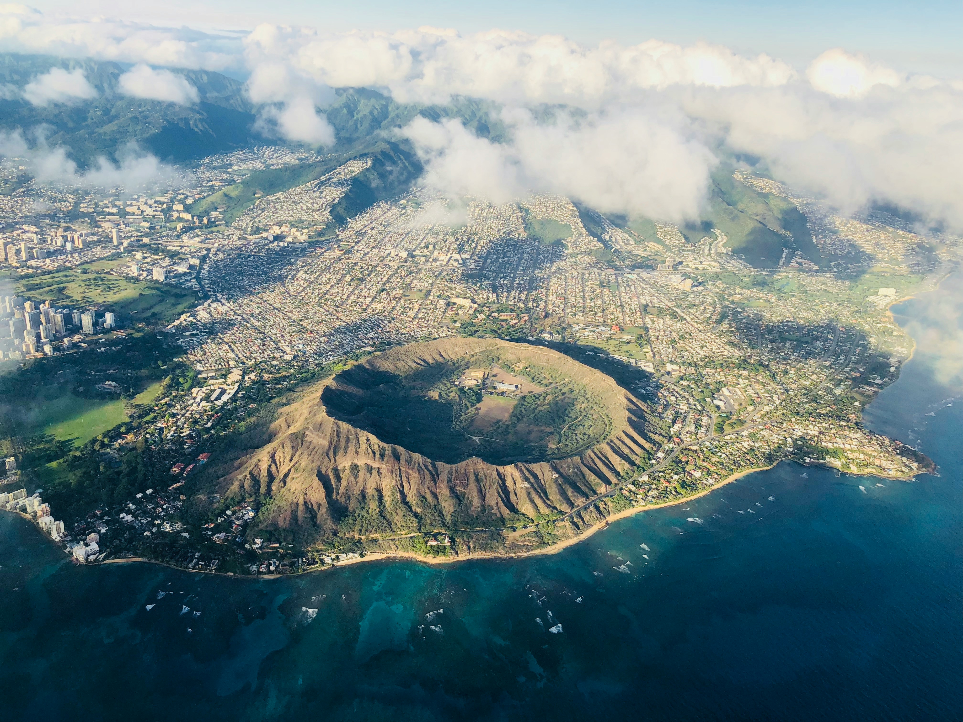 Oahu honolulu diamond head crater