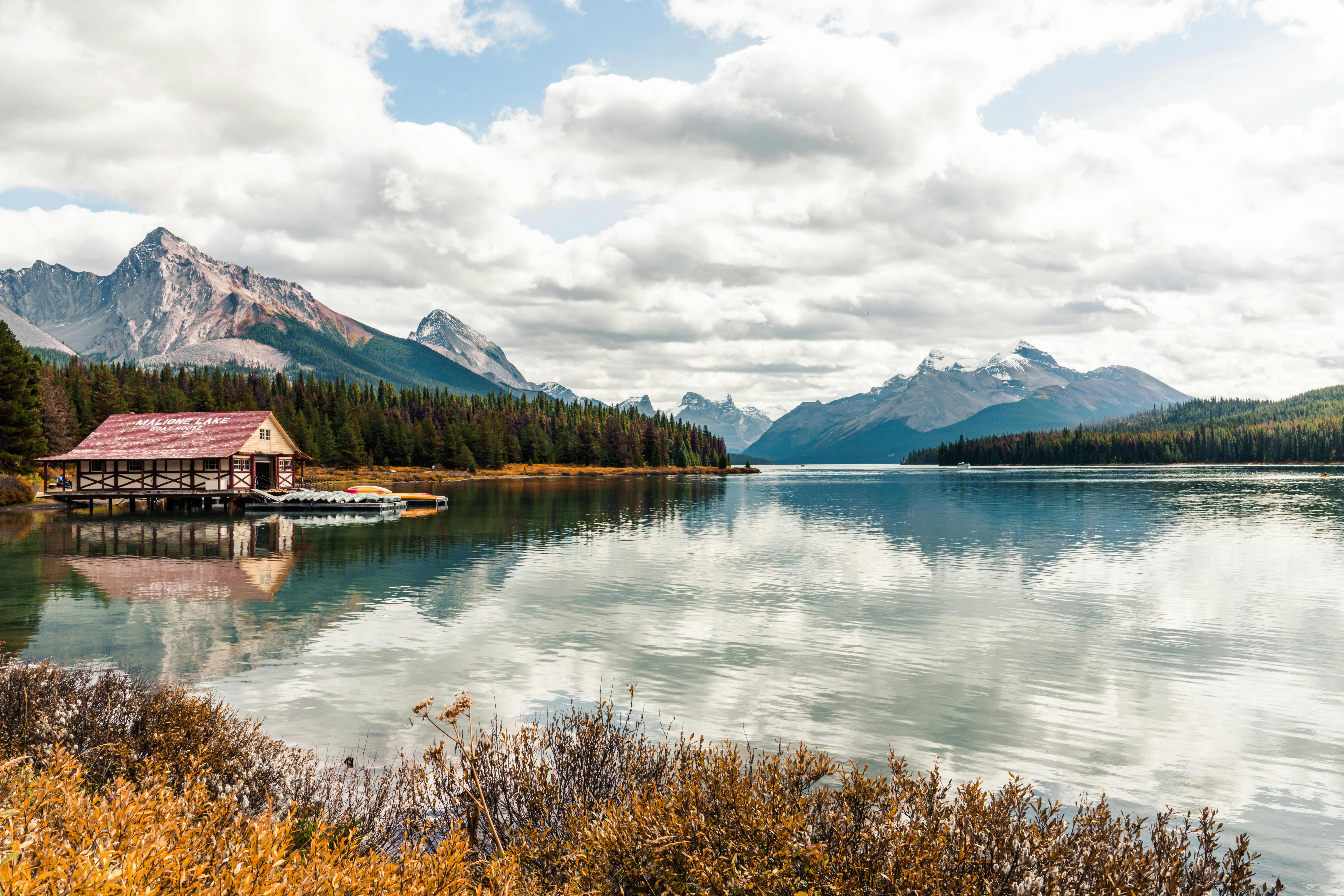 Jasper national park maligne lake