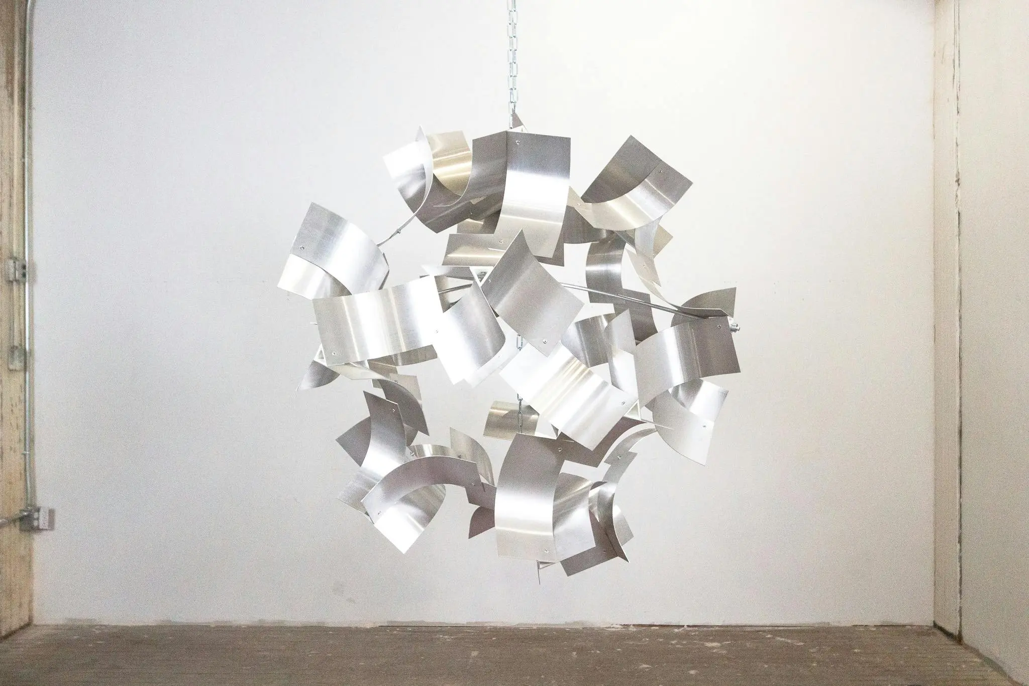 A Pf5 Xrp Re V Ya3i0 lopez structuralform globe expanded