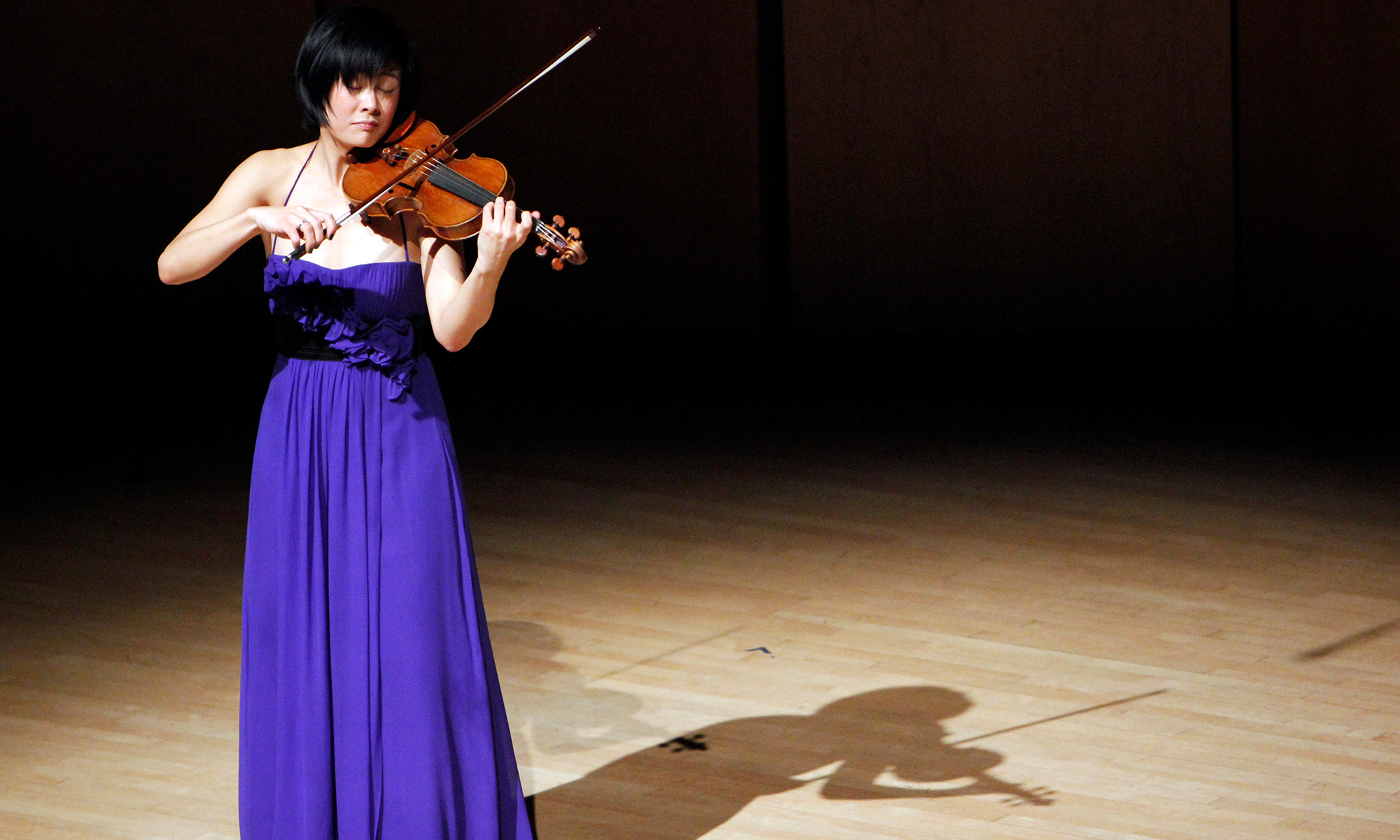 A Jennifer Koh credit Pick Staiger Concert Hall Christina Walker photographer 2