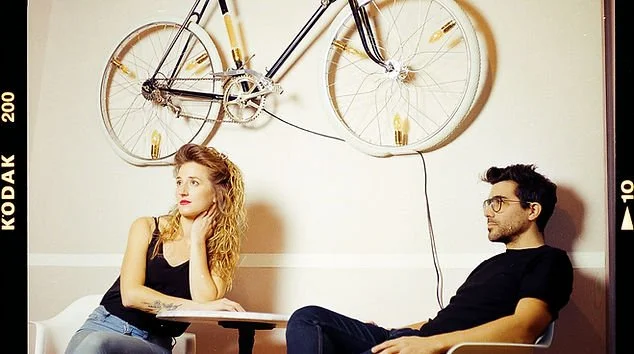 C47738 81a85867ca674371971010bfa9b1594c mv2