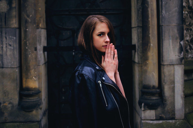 Avalon Emerson locks in debut Australian tour