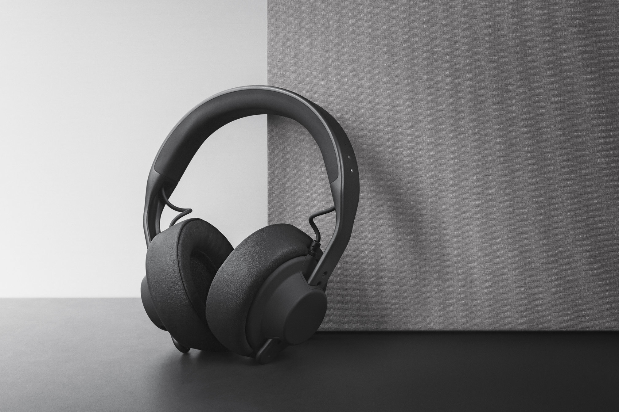 AIAIAI introduces wireless Bluetooth headband for TMA-2 headphones