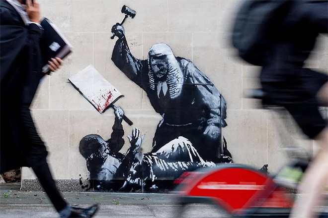 New Banksy mural takes shot at UK crackdown on protest