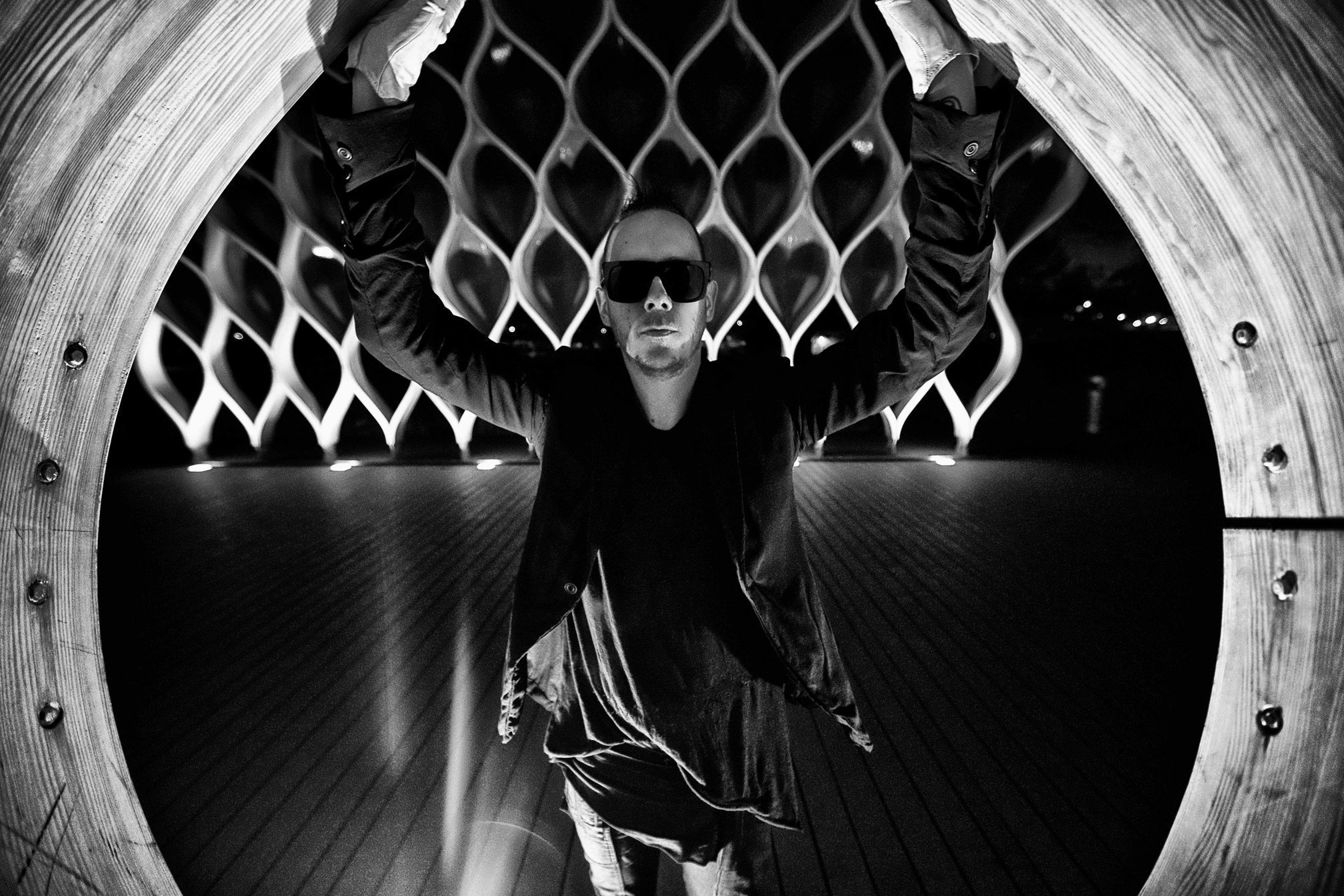 Premiere: Chris Liebing flips Black Asteroid's 'Howl' with a gritty remix