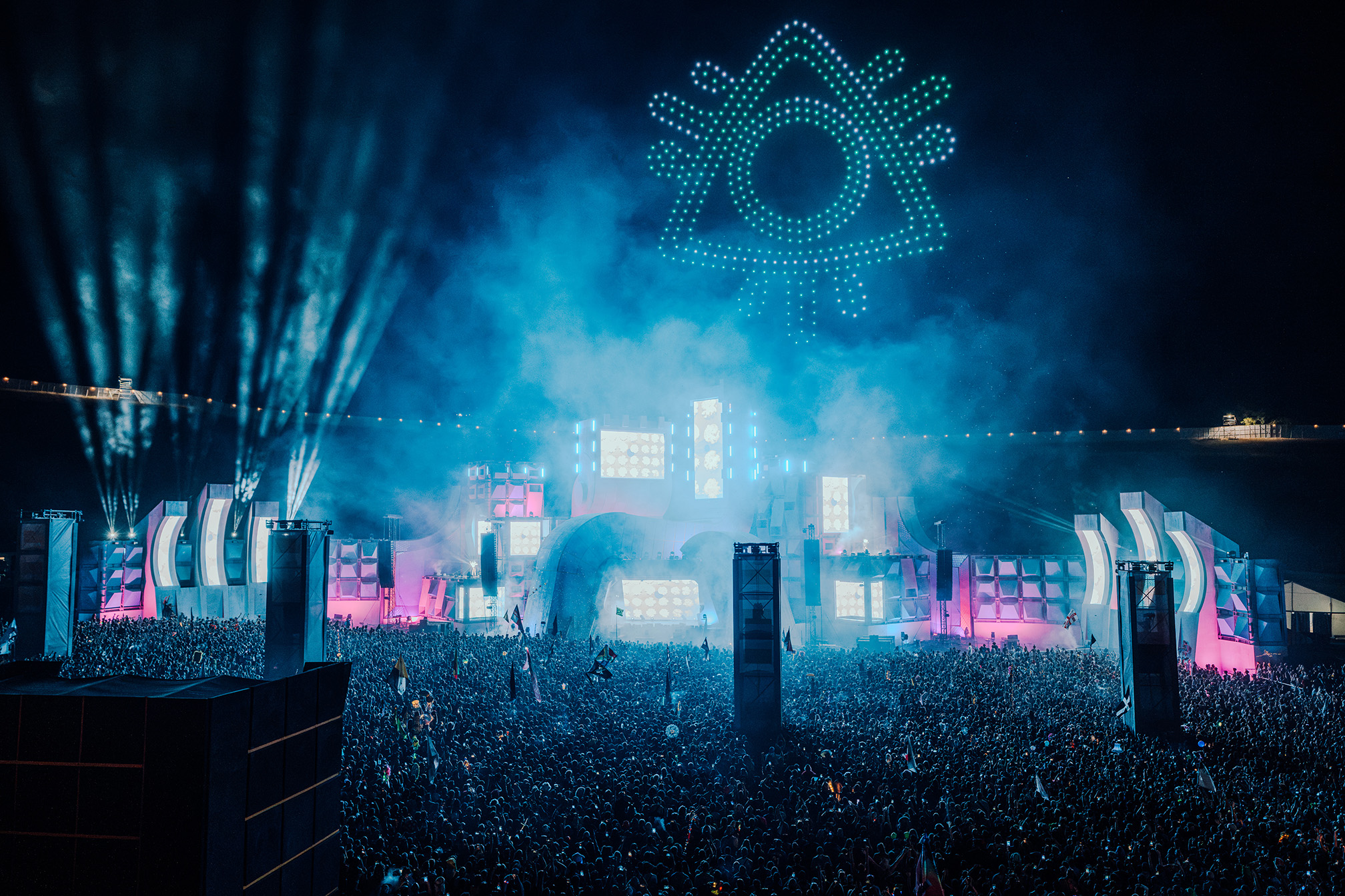 Фестиваль Boomtown представил масштабную перестройку территории и новую тему «Radical Redesign»