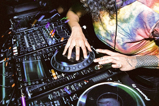 65% of DJs say they don’t play their favourite music at gigs
