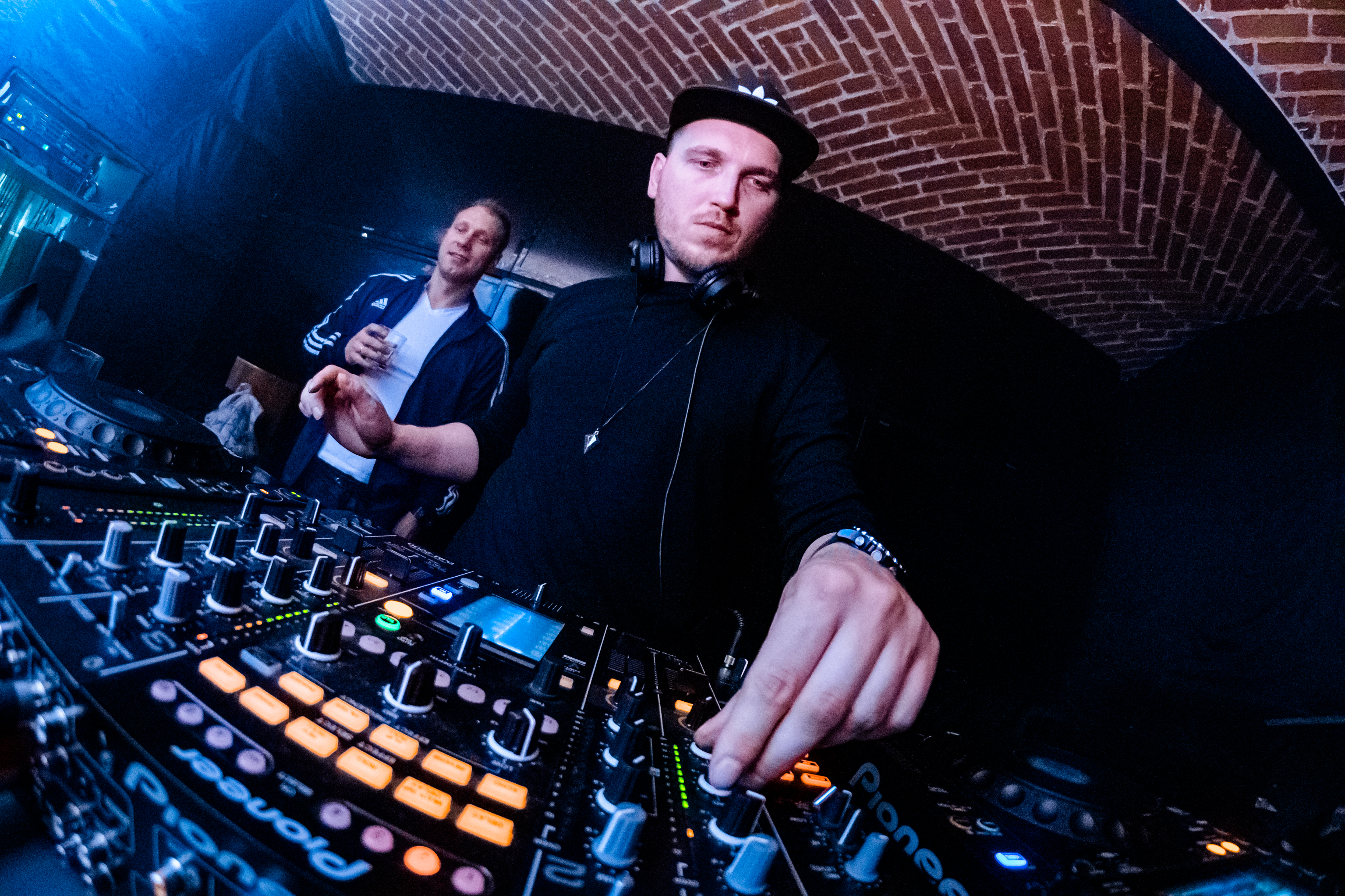 MAX TRESHER: TWORZENIE TYLKO W JEDNYM STYLU OGRANICZA MUZYCZNE POMYSŁY