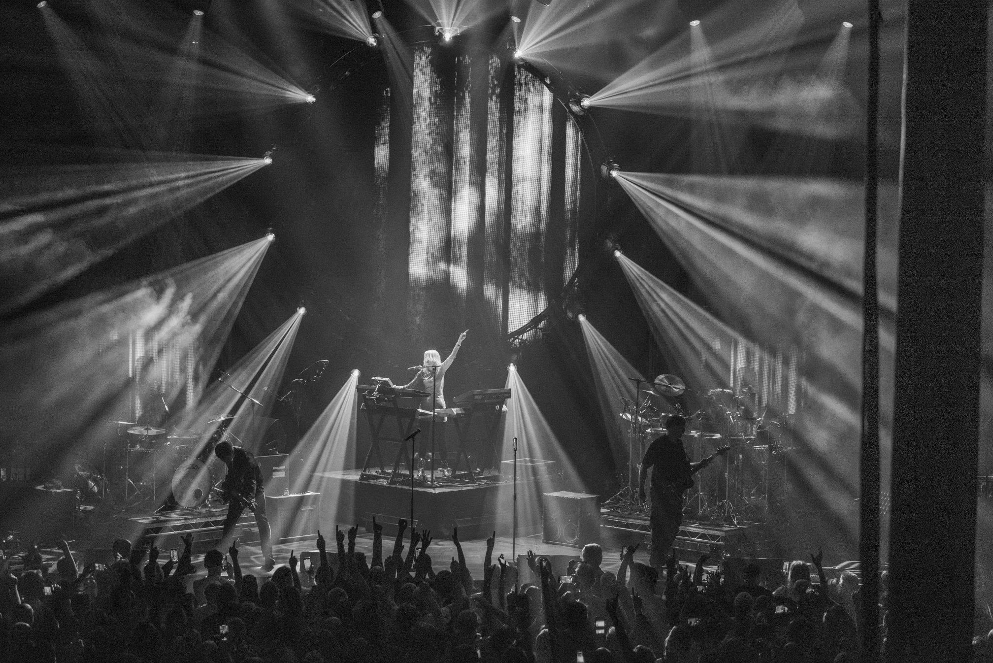 RECENZJA: FAITHLESS NA GLASTONBURY, EMOCJONALNY KROK W NOWĄ ERĘ