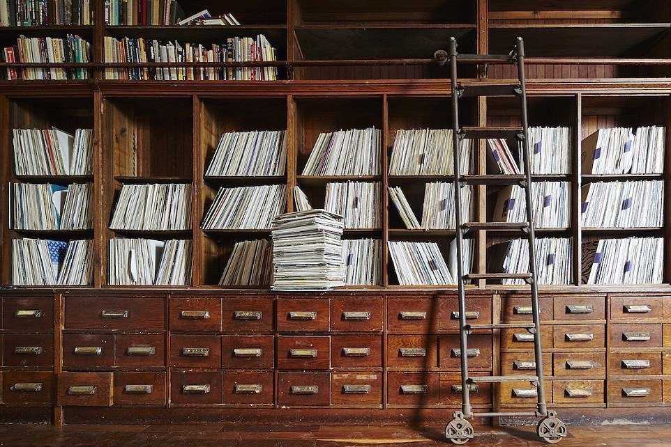 Get a glimpse of Frankie Knuckles’ record collection