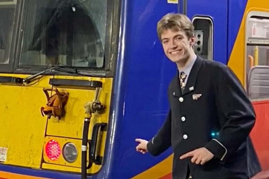 Francis Bourgeois has dropped another train-inspired electronic track