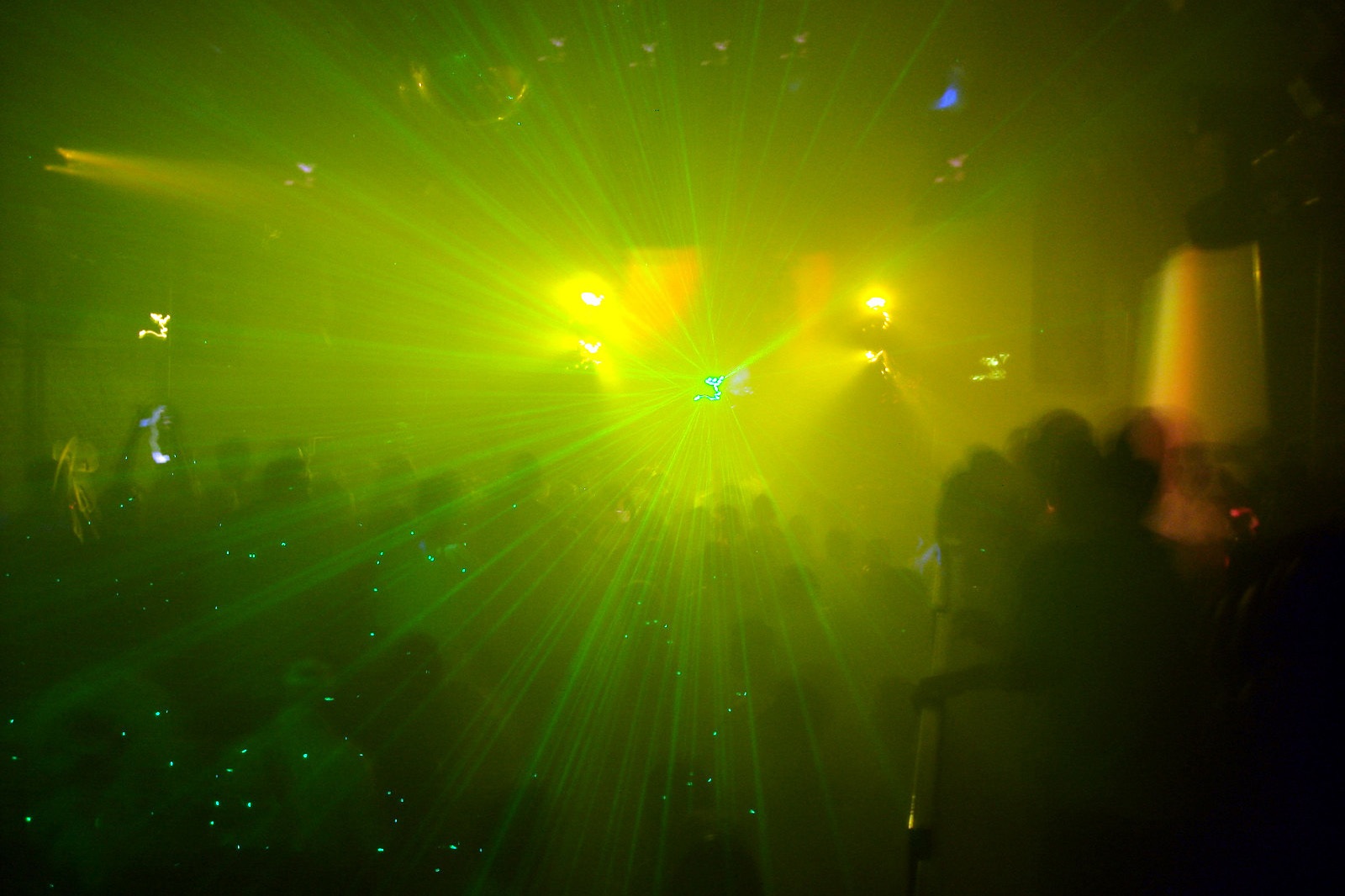 London's Heaven gives out 1000 COVID jabs in one day