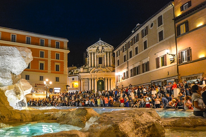 Clubs in Italy can now reopen at half capacity