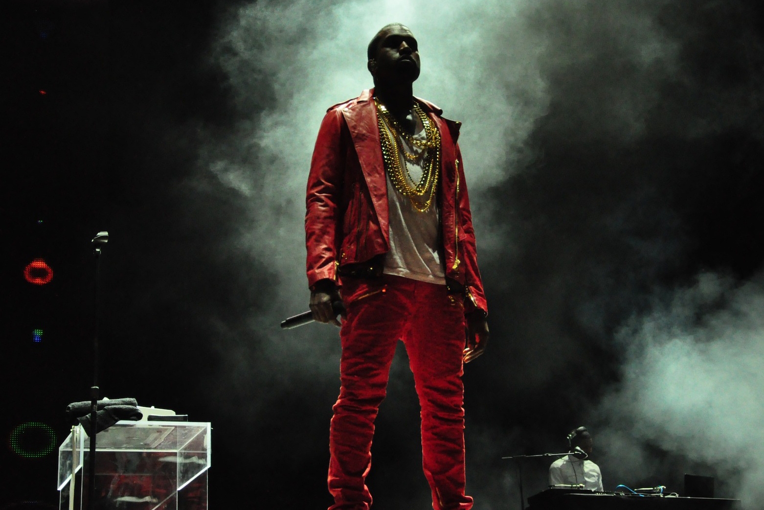 It's looking like a new Kanye West album will drop on Friday