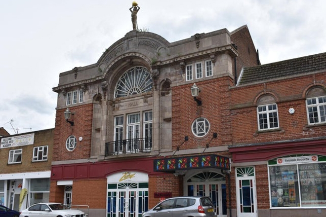 Leamington club where teen died was "dangerously oversold" and "refusing to give out tap water"