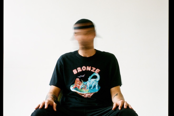 Lo5ive shares UK-club oriented track 'Set Me Free'