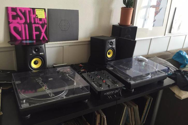 Aspiring DJ sells Technics after seeing Antal in action