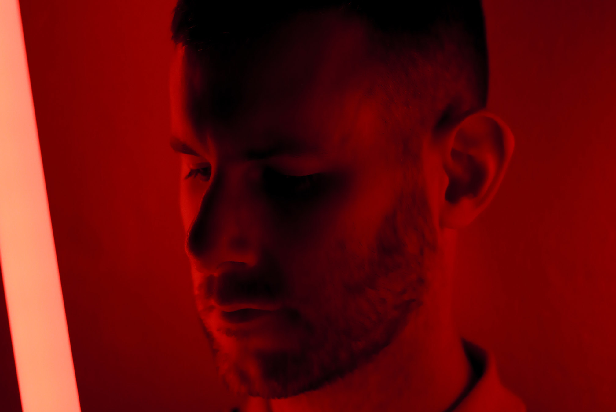 Premiere: Matrixxman reveals his ‘Deep Mind’ with raw and relentless techno