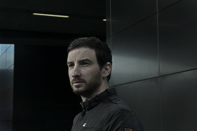 Max Cooper explores the possibility of a 4-dimensional visual show