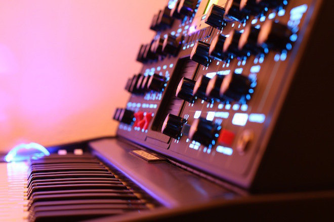 Learn how to build a Moog synthesizer with Moogfest Dial-Tones