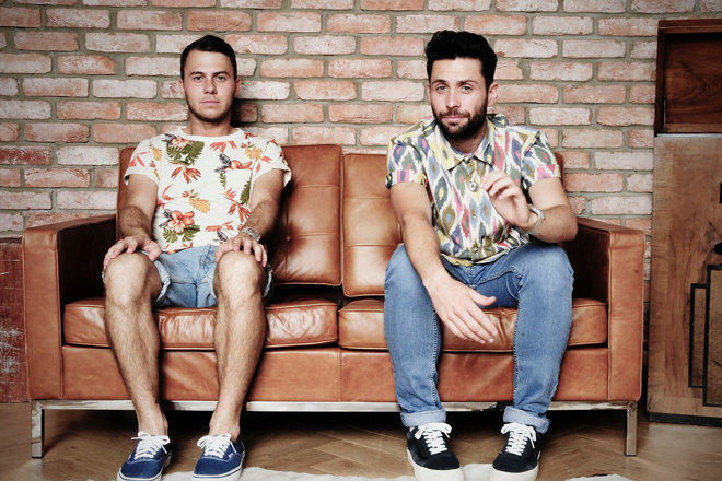 No Artificial Colours & Catchment ft Alex Mills