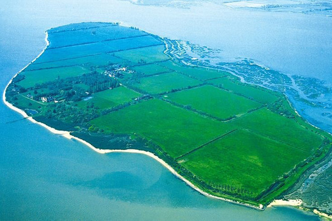 Innervisions head to unique UK island for Lost In A Moment party