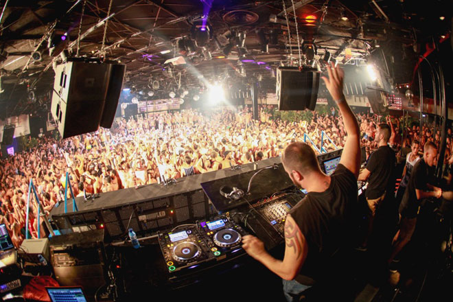 Listen to Dale Howard's remix of 'Give It To Me' by Pagano